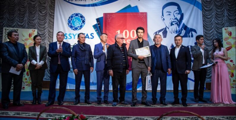 I республикалық «100 өлең» байқауының 2020 жылғы жеңімпазы көлік мінді